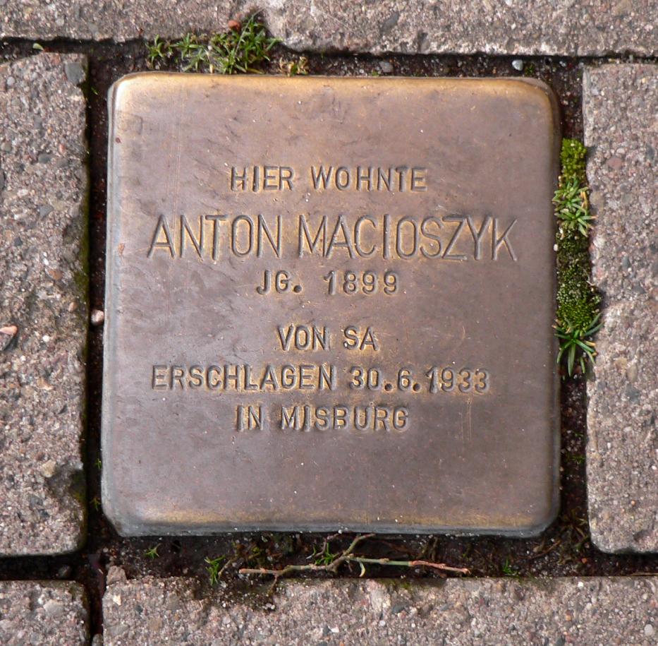 Stolperstein dedicated to Anton Macioszyk